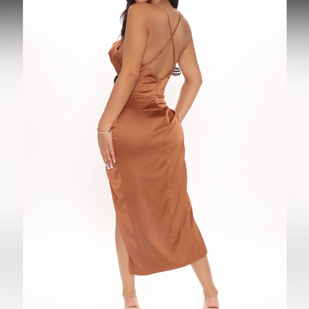 Give it all to me Midi Dress